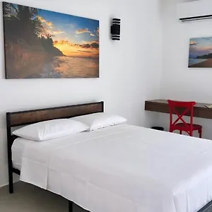 Guest house Red Flamboyan And Restaurant